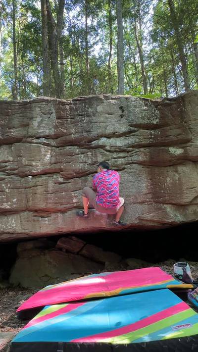 Hemlock v3, New River Gorge - Beta Video from RockaTanaka