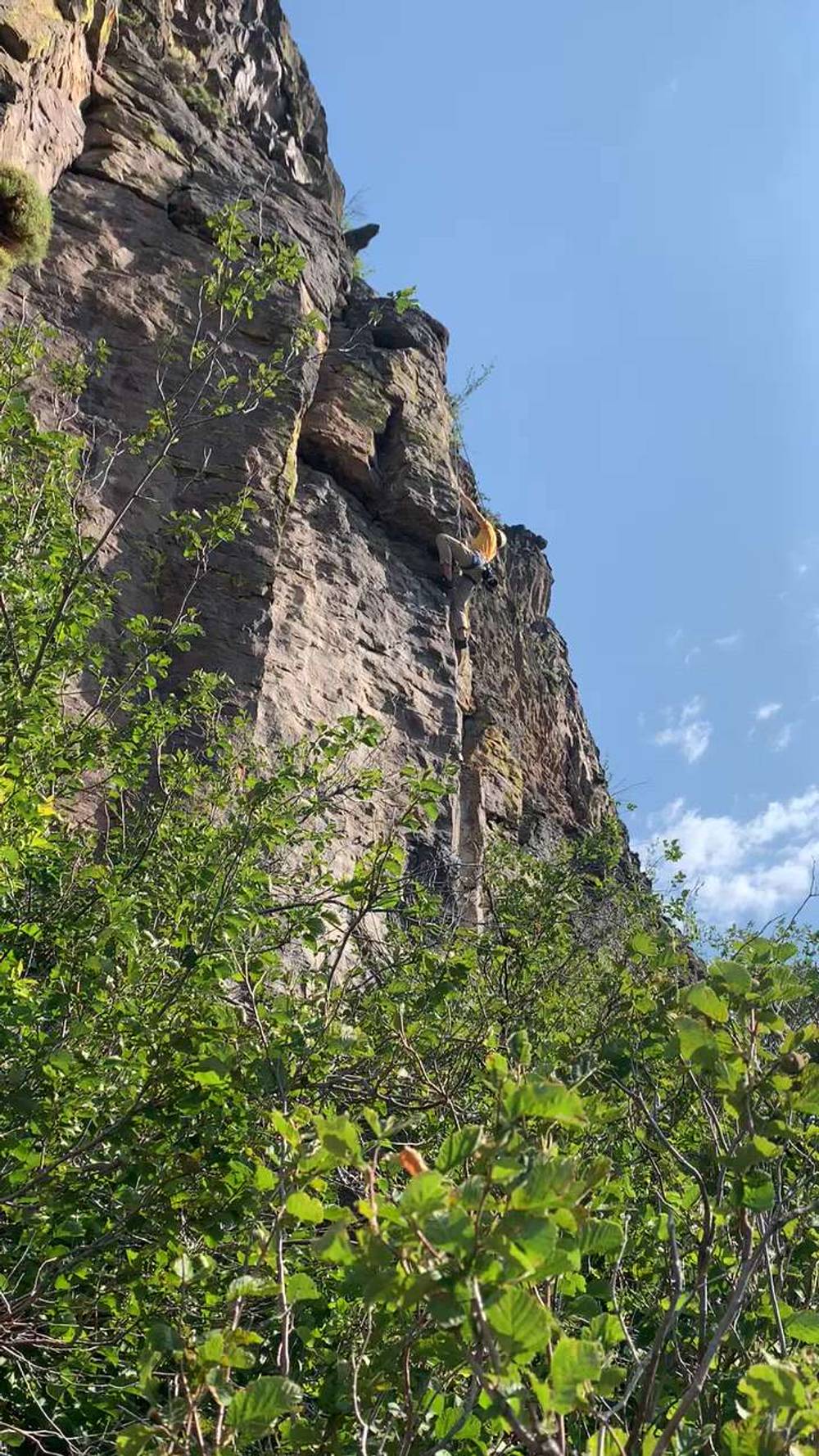 Frogs 5.10c, Tieton River - Beta Video from internalmedguy