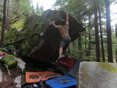 World's Best V7 v7, Gold Bar - Beta Video from austinclimbing