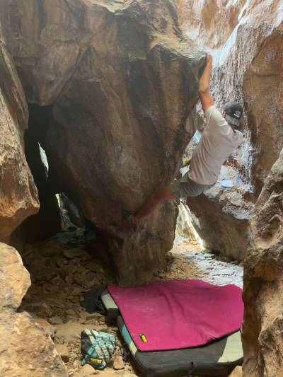 Vestibule v7, Hueco Tanks - Beta Video from Mdmayhaps