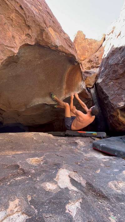 Stegosaur v7, Hueco Tanks - Beta Video from Mdmayhaps