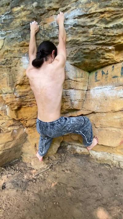 Yellow Wall Traverse v1, Grand Ledge - Beta Video from canolaoil_