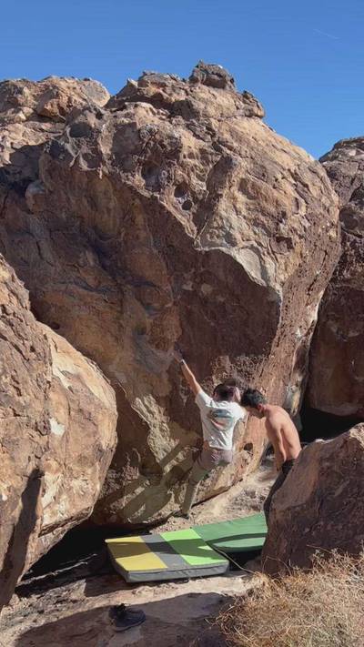The Two-Star Arete v2, Hueco Tanks - Beta Video from LittleBetaBird