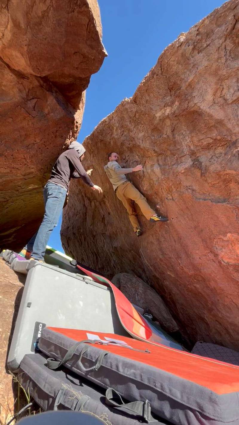 eyes of rice v6, Hueco Tanks - Beta Video from 44