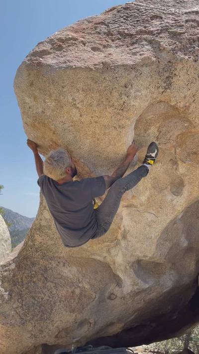 The Fang v3, Horse Flats - Beta Video from hotChocolate