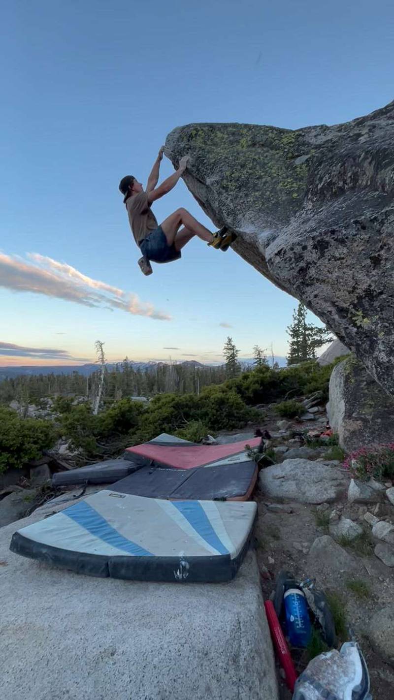 Summit Arete v4, Lake Tahoe - Beta Video from hunsdawilly