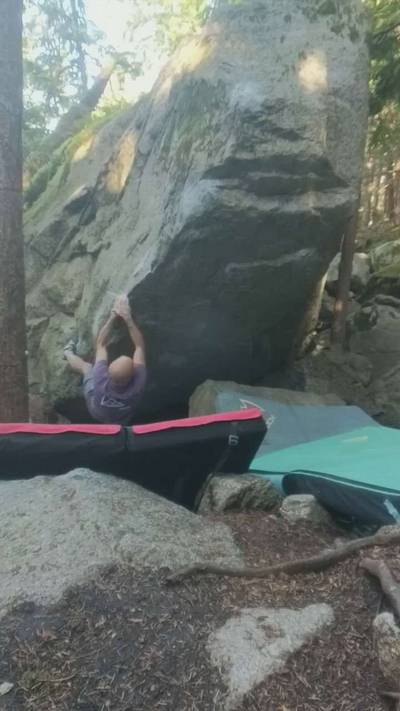 The Stinger Low v10, Squamish - Beta Video from miguelj