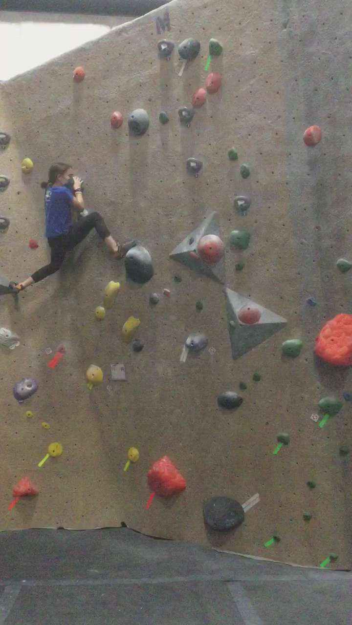 USAC 12, v6, Central Rock Gym Hadley KAYA The Climber's App