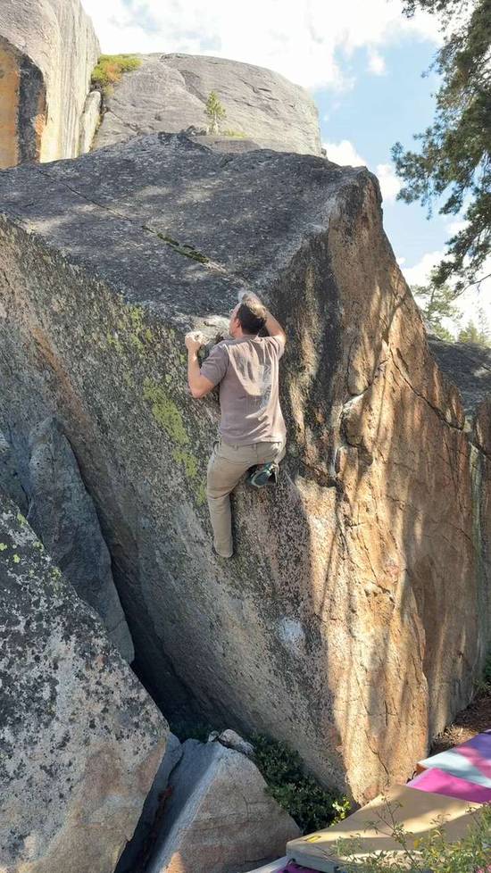 Ben's Arete v5, Lake Tahoe - Beta Video from BertMacklin_FBI