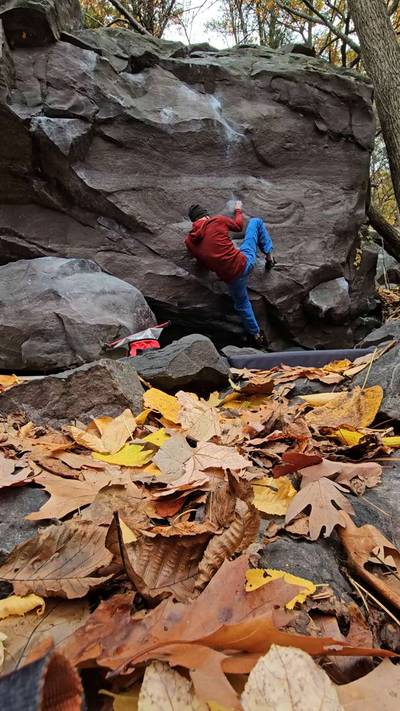 Alpine Club v9, Devil's Lake - Beta Video from eyeclimb