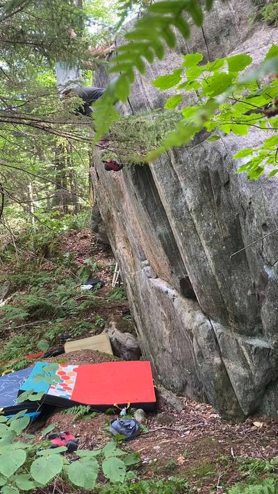 Upside Down Boat Parade v7, Adirondacks - Beta Video from boulderfanatic