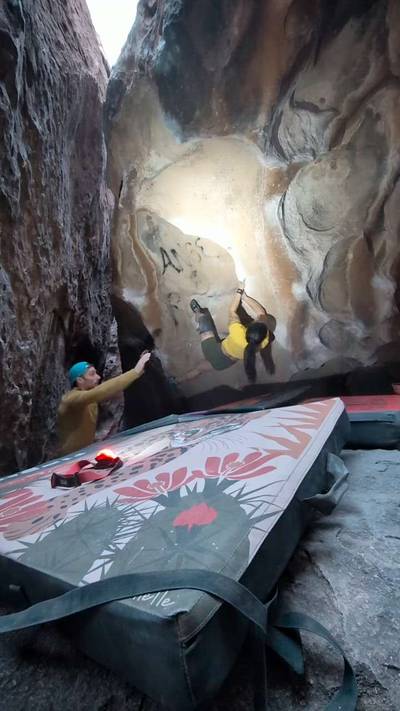 Rudy v7, Hueco Tanks - Beta Video from midoriontherocks