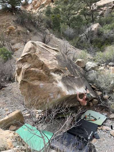 Ride the White Horse v10, Red Rock - Beta Video from peterclimbs