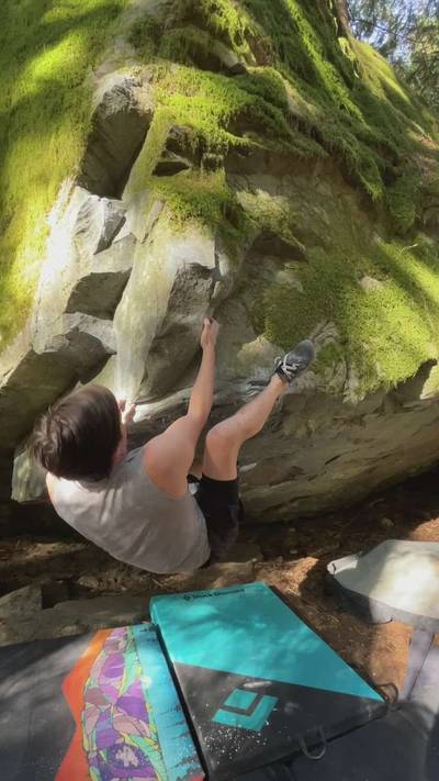 Coat and Tails v5, Squamish - Beta Video from mattfischerclimbs