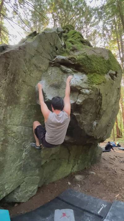 Shadows v4, Squamish - Beta Video from mattfischerclimbs
