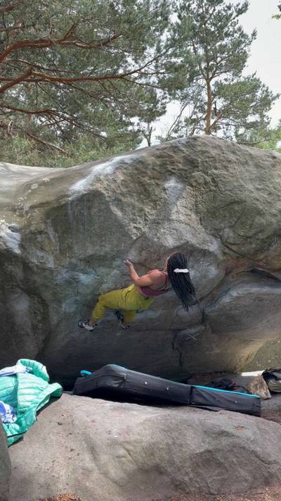 Goriak v8, Fontainebleau - Beta Video from Genevive