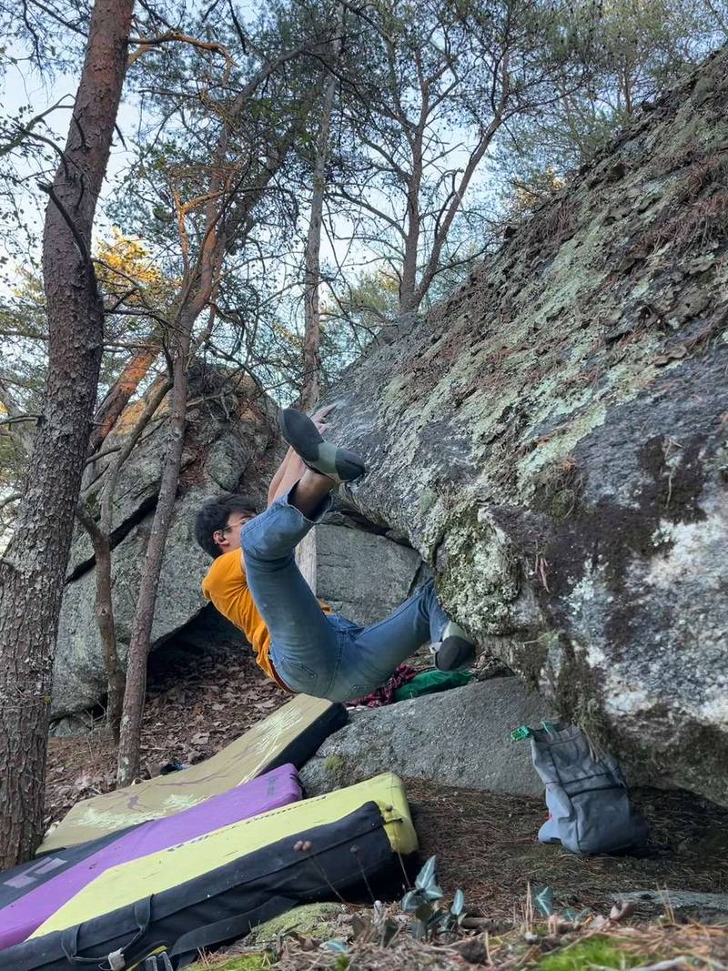 Übermensch v7, Dixon School Road - Beta Video from ian.climbs
