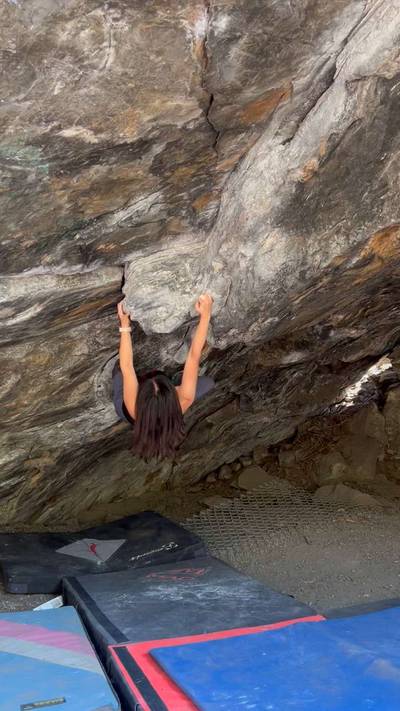 Schist Cave Right v5, Leavenworth - Beta Video from tiffboulderland