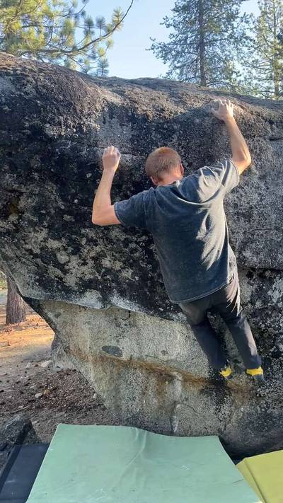 Black & White (Split Rock) v6, Lake Tahoe - Beta Video from DaBoulderFolder