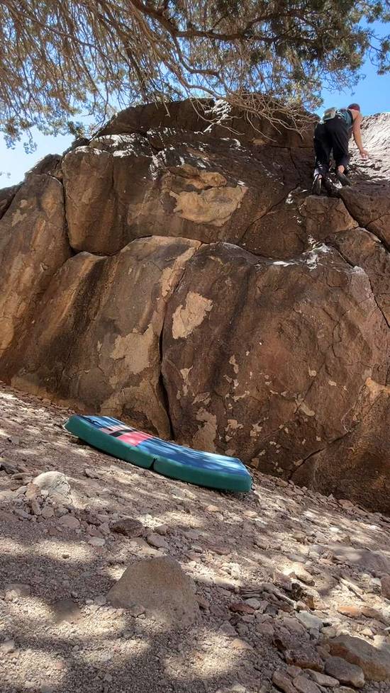 7-10 Split v0, Hueco Tanks - Beta Video from JoanieMars