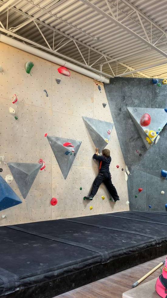 Green v5, Hogtown Boulders - Beta Video from amanah