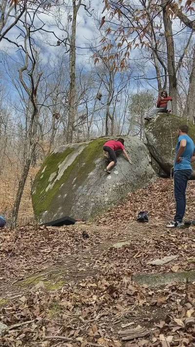 Deweese Slab v4, Boat Rock - Beta Video from btheclimber