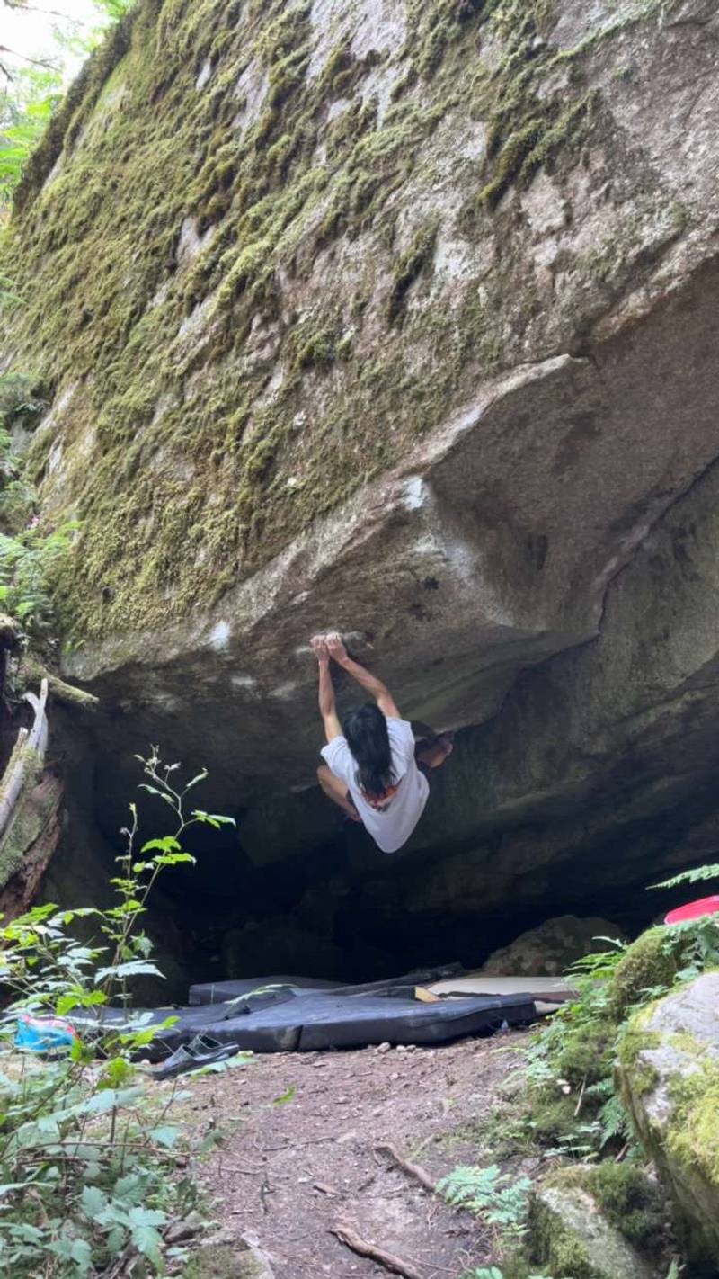 Little Bird du Fond v12, Squamish - Beta Video from rockk_head