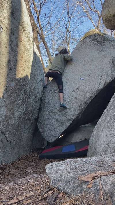Mikey Can Climb V1! v1, Boat Rock - Beta Video from btheclimber