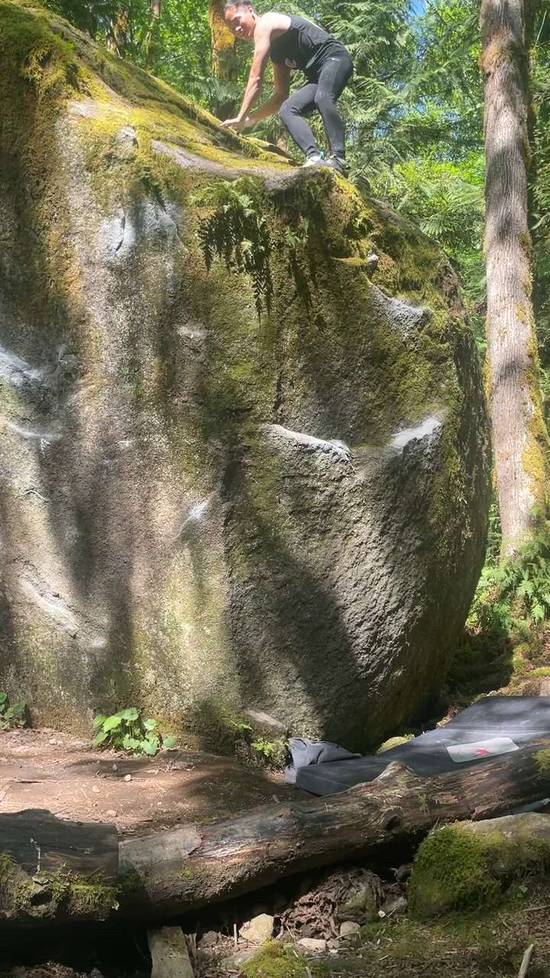 Right Arete (Midnite) v3, Index - Beta Video from DanClimb