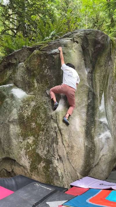 Leggo Arete v2, Index - Beta Video from lcccclimbs_