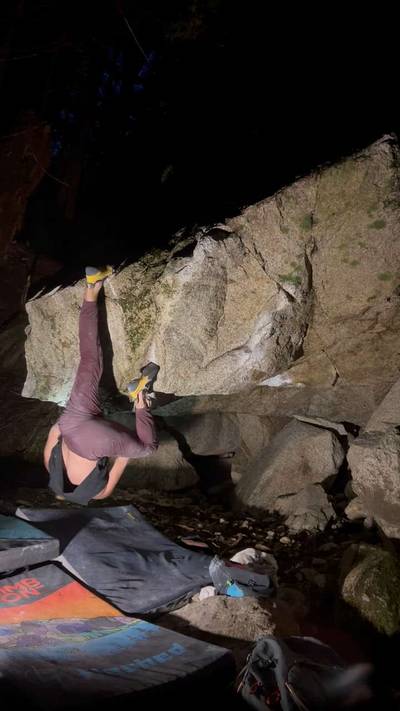 Progression in Backwards Thinking v9, Squamish - Beta Video from Boulderman_Climbs