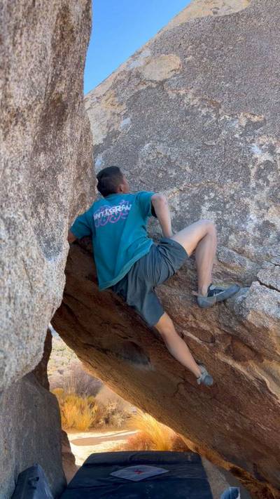 Jezyrl aka Finger Fetish v7, Joshua Tree - Beta Video from Pebble_Ascender