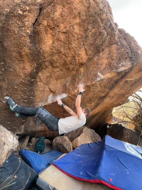 Stiff as a Board v9, Hueco Tanks - Beta Video from brenner.rauch