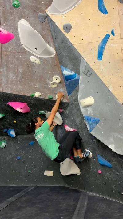 White v1, Hogtown Boulders - Beta Video from climbJjayclimb