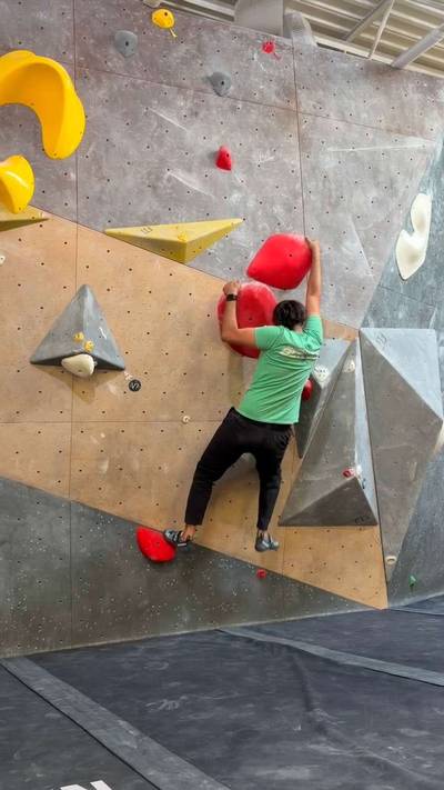 Red v1, Hogtown Boulders - Beta Video from climbJjayclimb
