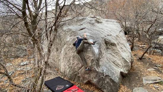 Cynthia's Arete v3, Little Cottonwood Canyon - Beta Video from rubbersharkman