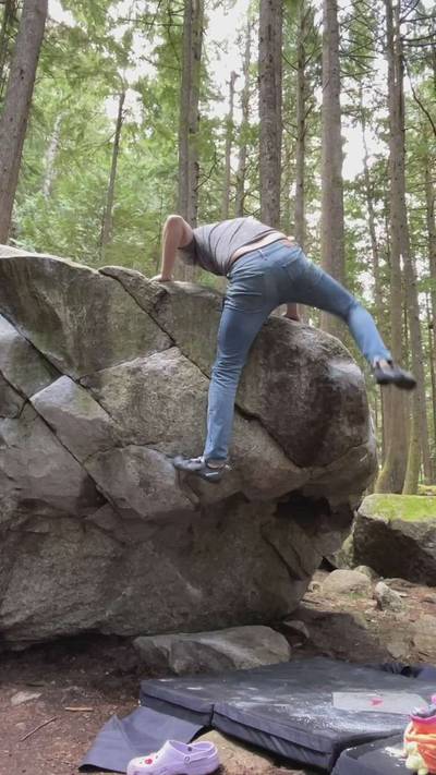The Mantis v4, Squamish - Beta Video from mattfischerclimbs