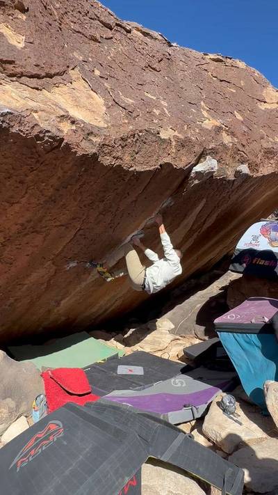Hobbit in a Blender v5, Hueco Tanks - Beta Video from sammy372