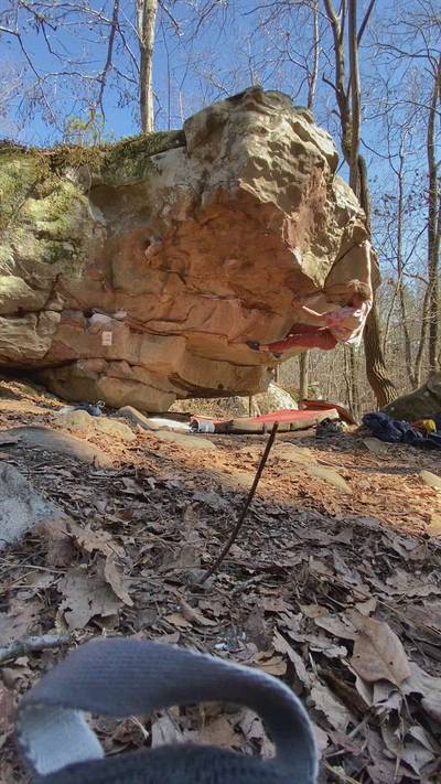 Raccoon Eyes v4, Hospital Boulders - Beta Video from brew_boulders