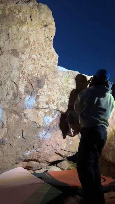 Coors Light Right Start v7, Red Rock - Beta Video from chelseaclimbs