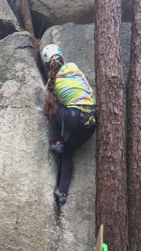 Pine Tree Crack Boulder v2, Boat Rock - Beta Video from MajaB