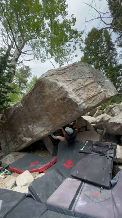 Matt's Roof Low v11, Little Cottonwood Canyon - Beta Video from GoblinMonkey