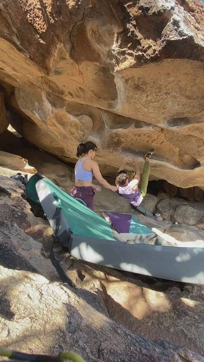 Moonshine Roof v4, Hueco Tanks - Beta Video from dirt_rocks_snow_water