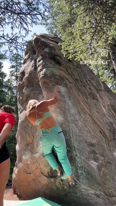 Warm Up Arete v3, Guanella Pass - Beta Video from liftingwithlia