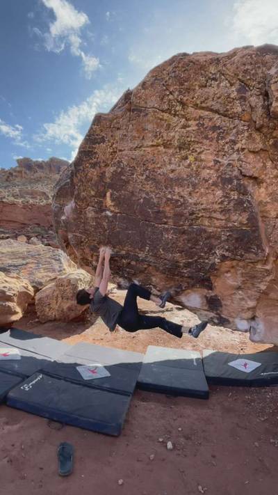 Underachiever v8, Moe's Valley - Beta Video from TKnowles