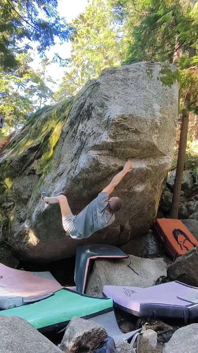 The Stinger Low v10, Squamish - Beta Video from Mishanya