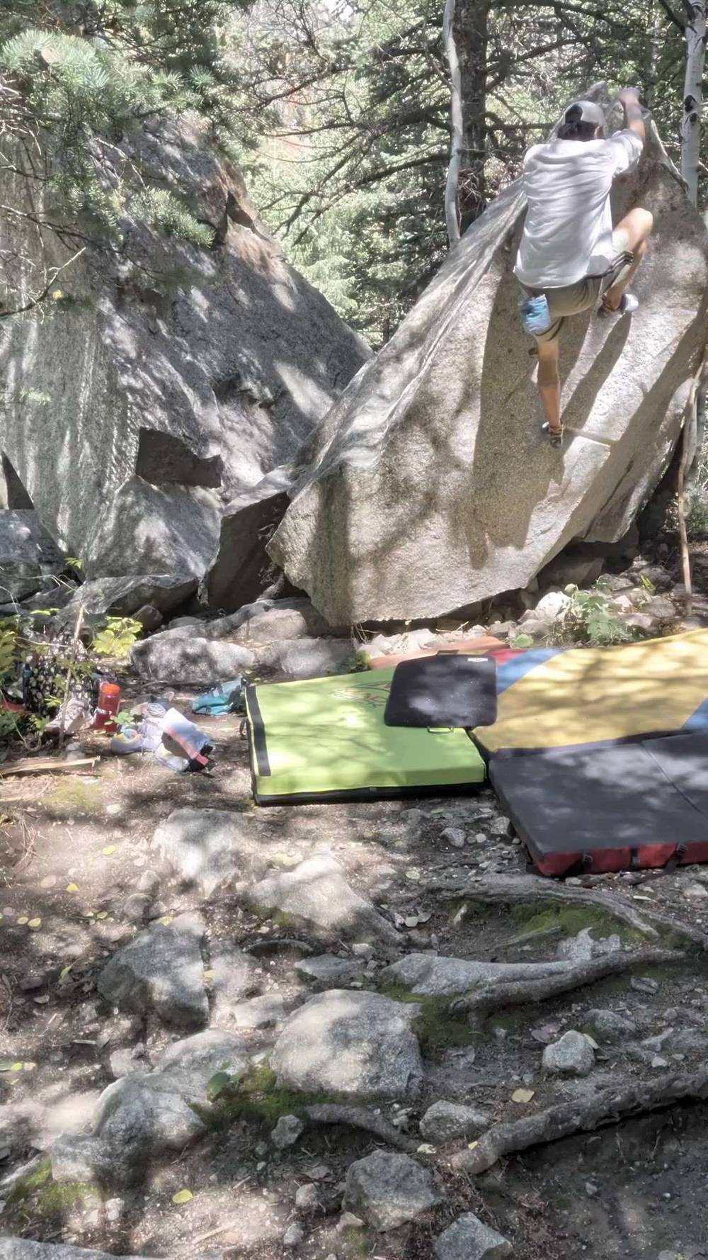 Trail Arete (Junkie) v1, Little Cottonwood Canyon - Beta Video from v.e_climb_stuff