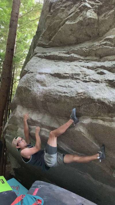 Gibbs' Cave v8, Squamish - Beta Video from vjosh