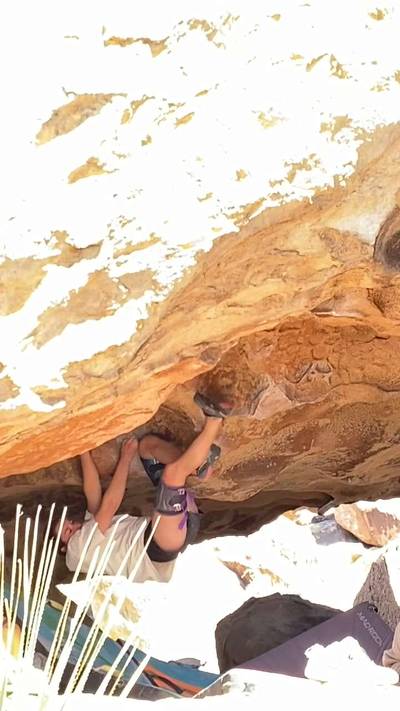 Flower Power v10, Hueco Tanks - Beta Video from corinnebaril