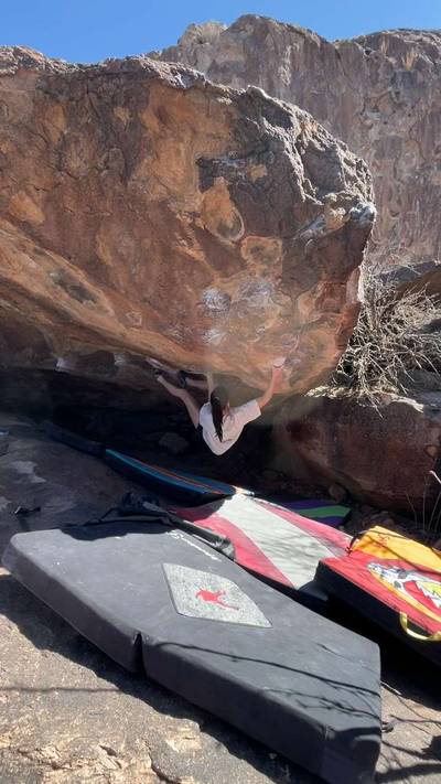 Bush League v8, Hueco Tanks - Beta Video from corinnebaril